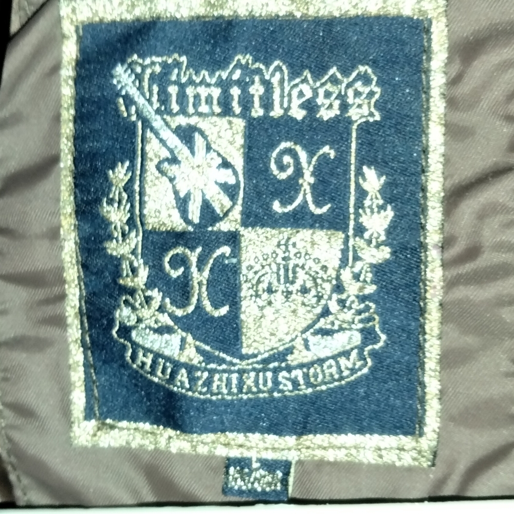 Limitless Puffer Jacket Large - Picture 3 of 5